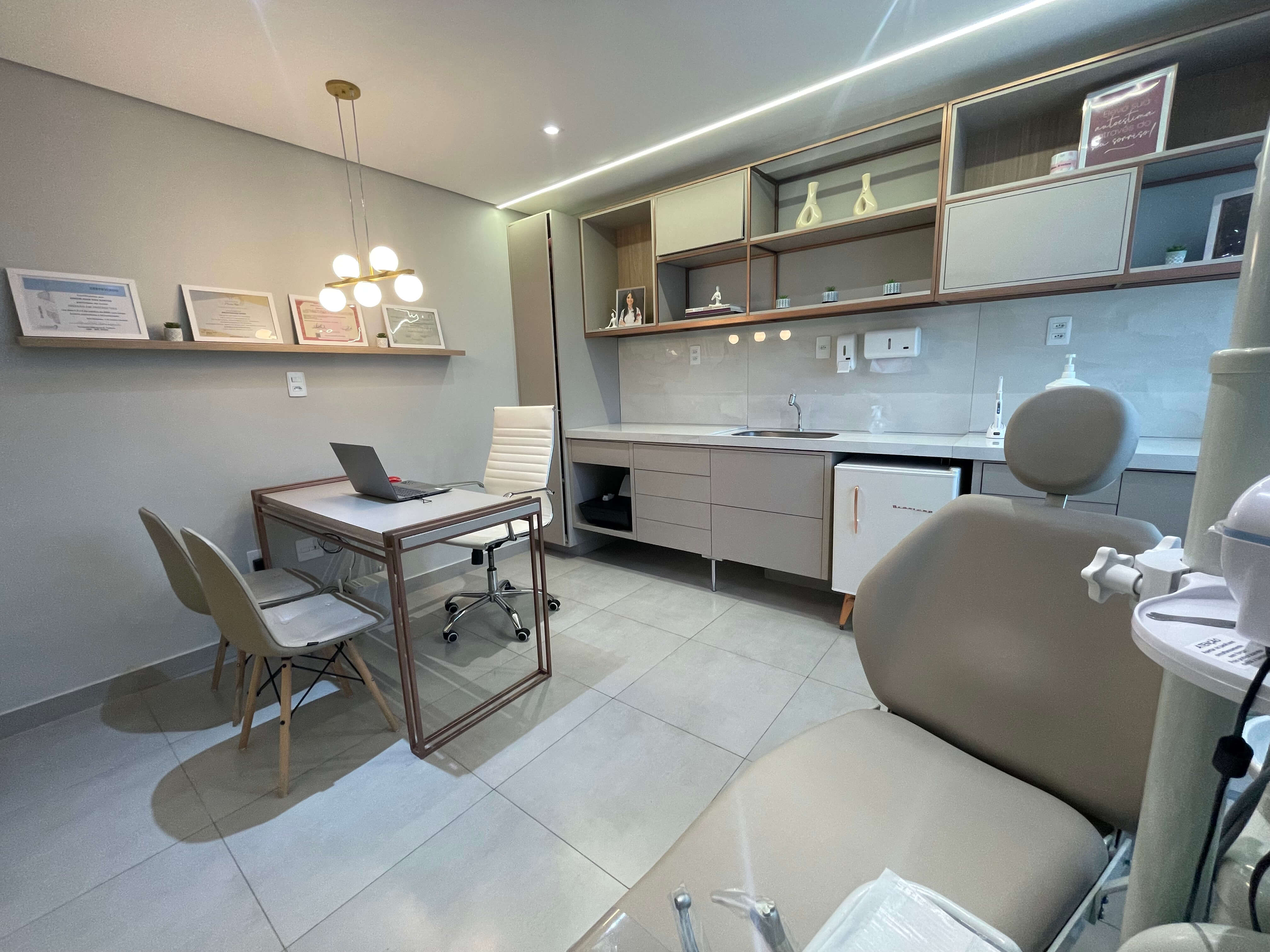 FOTO-CONSULTÓRIO-PARTE-INTERNA