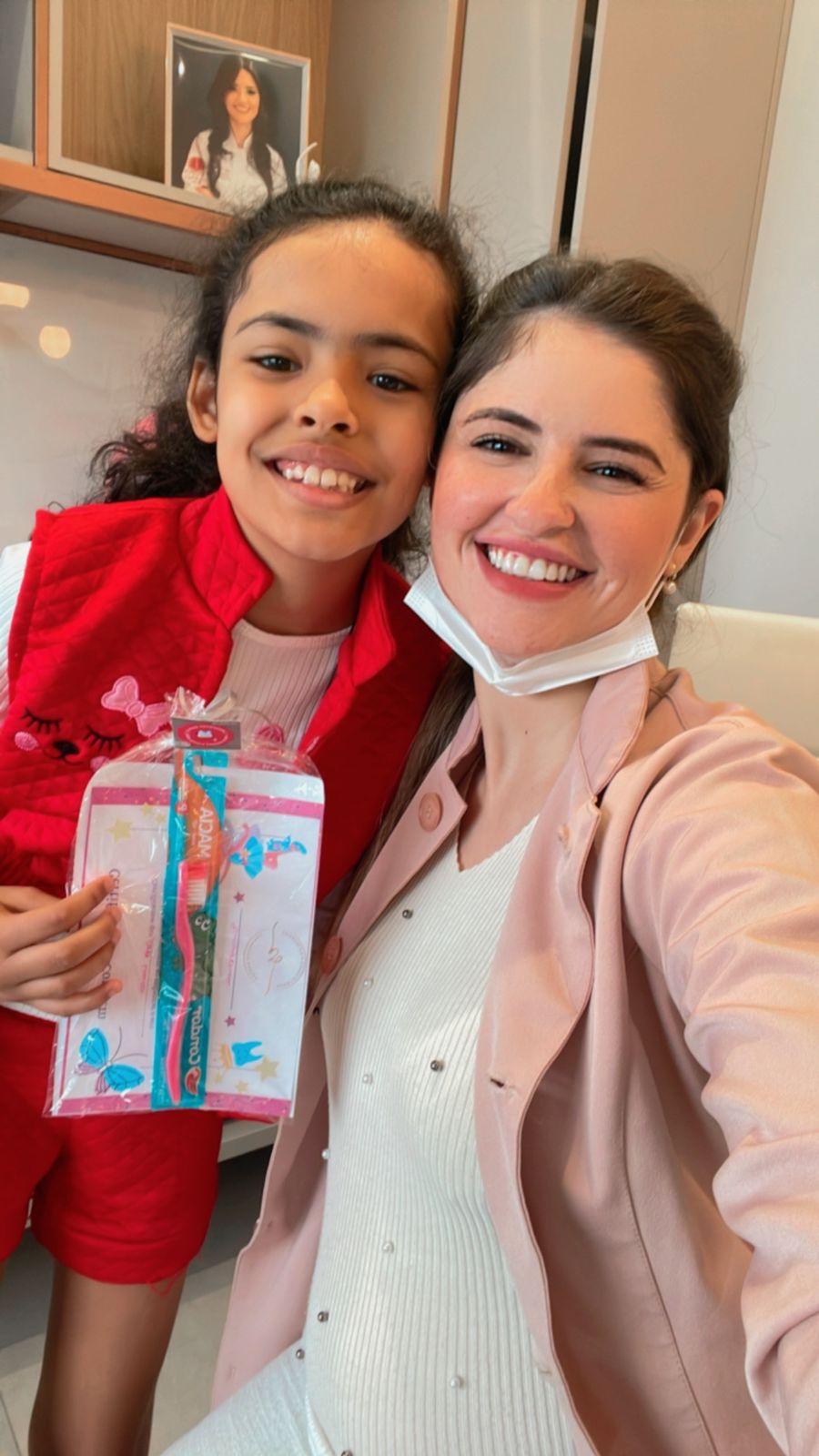 FOTO-DOUTORA-COM-CRIANÇA