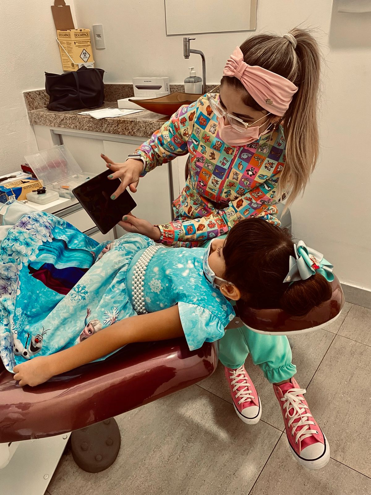 FOTO-DOUTORA-COM-CRIANÇA