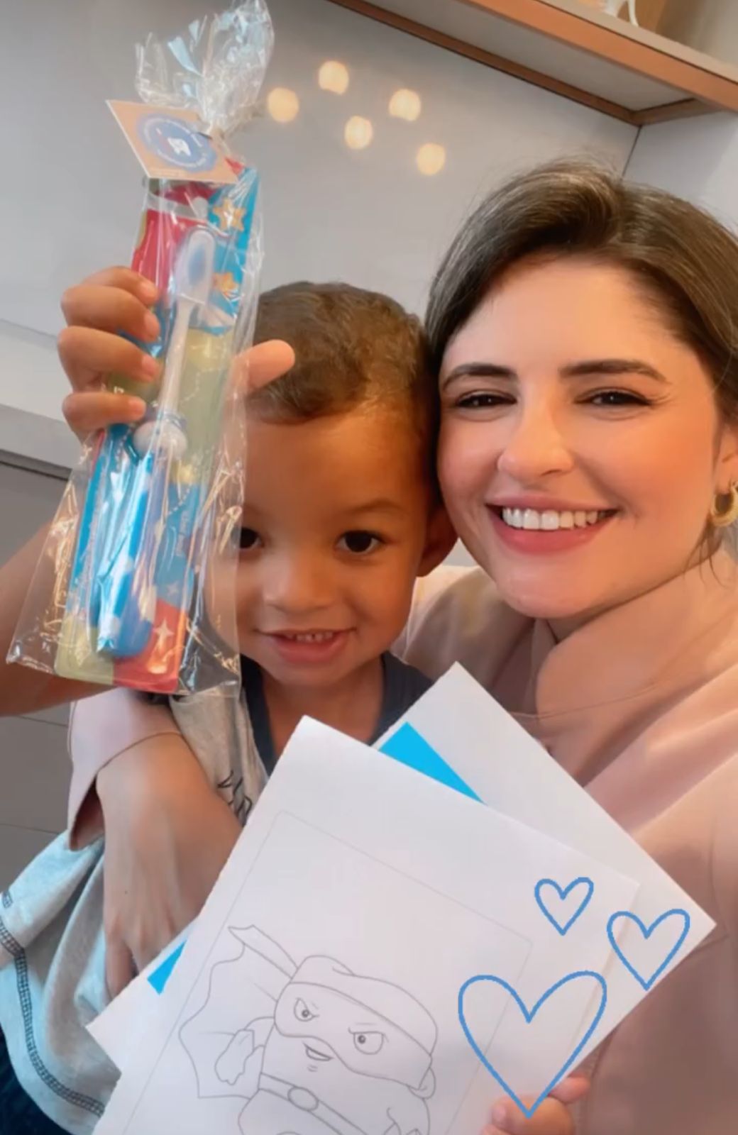 FOTO-DOUTORA-COM-CRIANÇA